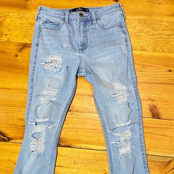 *Like new* Hollister high rise distressed skinny jeans size 3R - Picture 1 of 4